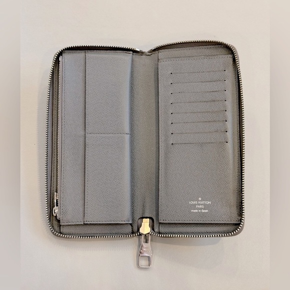 Louis Vuitton Tiaga Continental Wallet - Picture 1 of 5